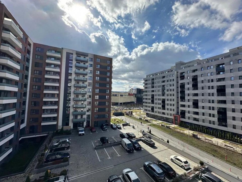 Apartament 2 camere, etaj intermediar, zona Iulius Mall