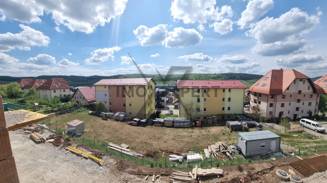 Apartament 3 camere, orientare Sud , Baciu Regal 