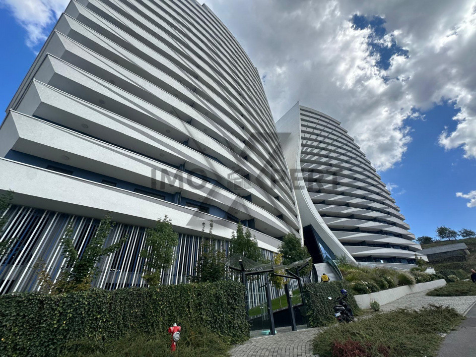 Apartament 4 camere , 2 parcări, terasa 60 mp , Wings
