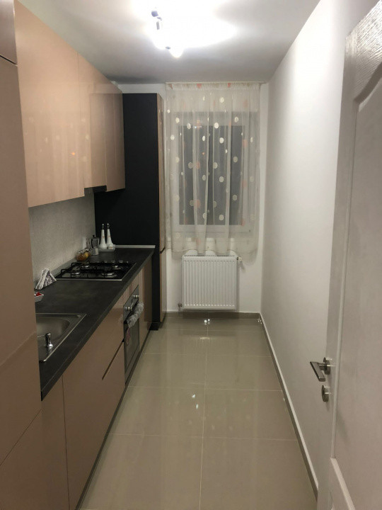 Apartament cu 2 camere, et intermediar, zona Fabrica de Sport