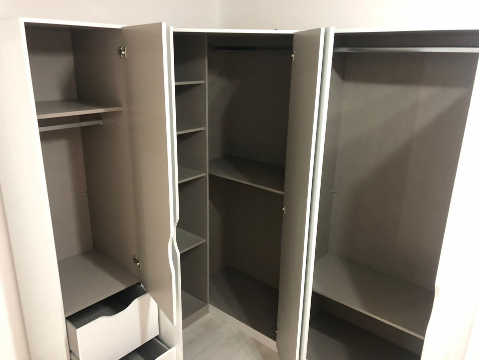 Apartament cu 2 camere, et intermediar, zona Fabrica de Sport