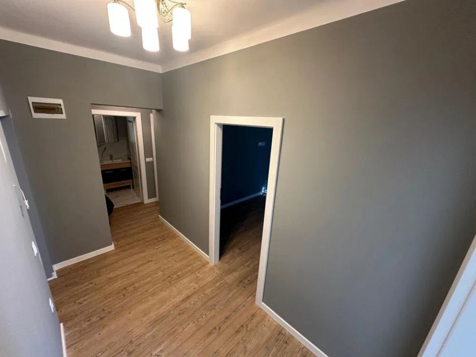 Apartament cu 2 camere, et 1, zona centrală 