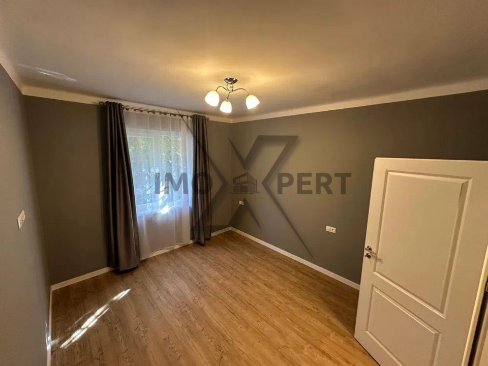 Apartament cu 2 camere, et 1, zona centrală 
