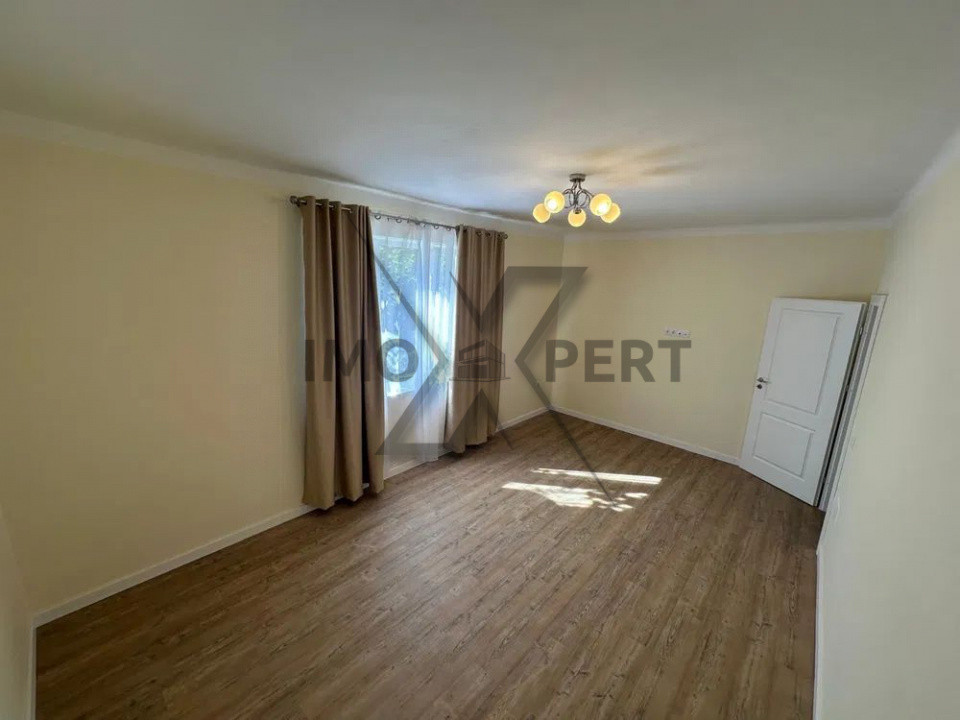 Apartament cu 2 camere, et 1, zona centrală 