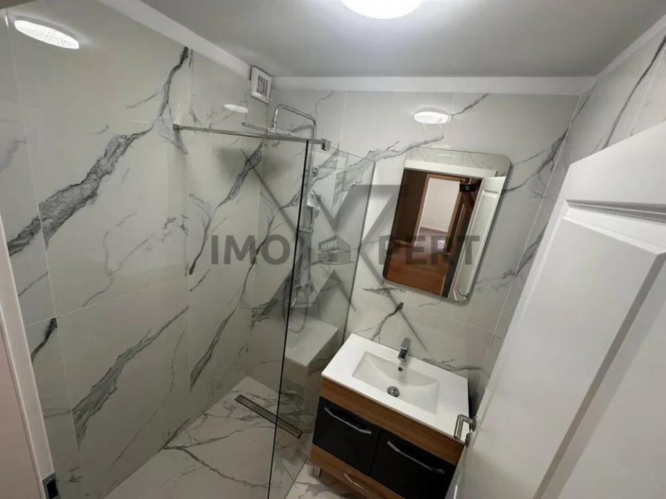 Apartament cu 2 camere, et 1, zona centrală 