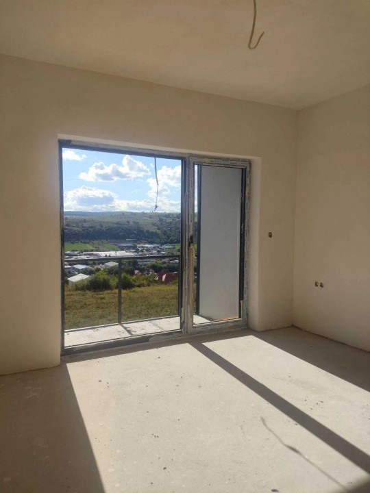 Apartament cu 2 camere în zona Baciu Regal 