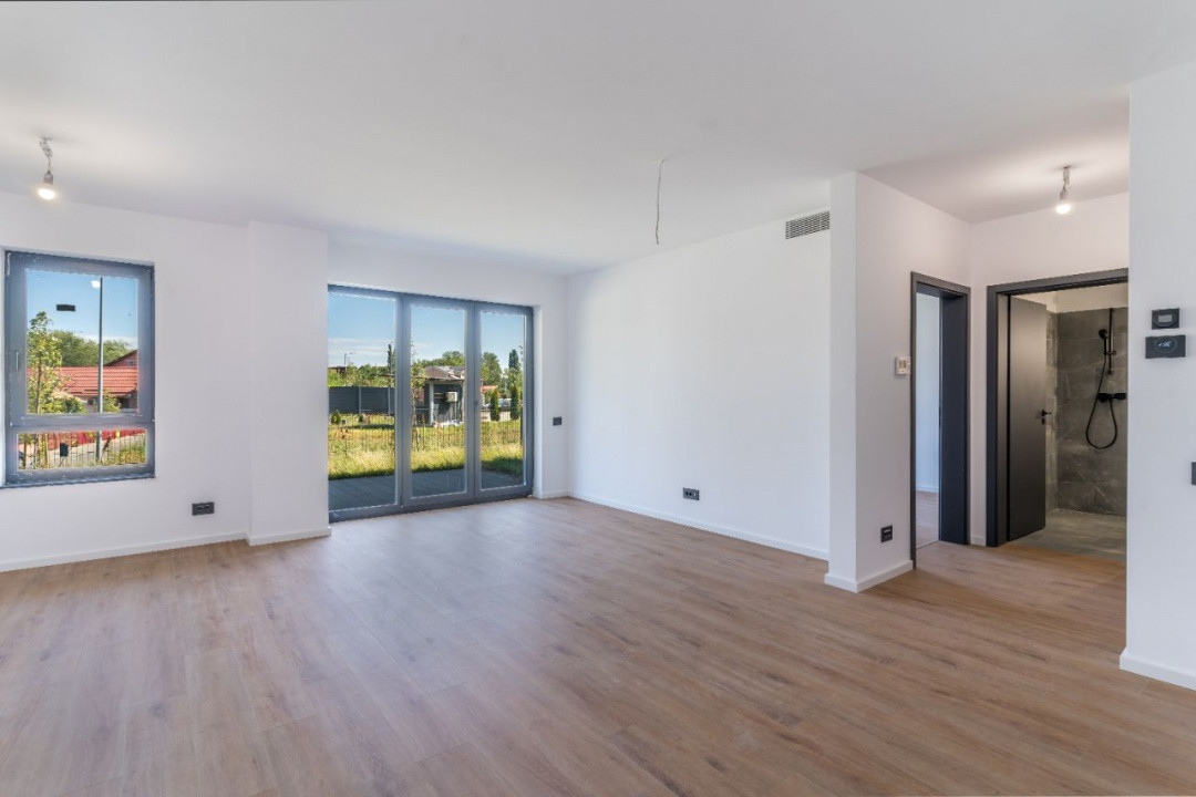 Apartament cu 3 dormitoare, Living + Bucătărie 2 bai, 2 terase!