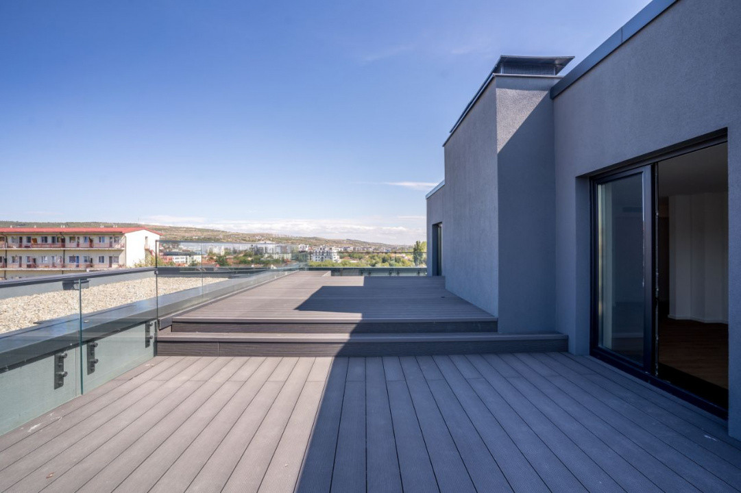 Apartament cu 3 dormitoare, Living + Bucătărie 2 bai, 2 terase!