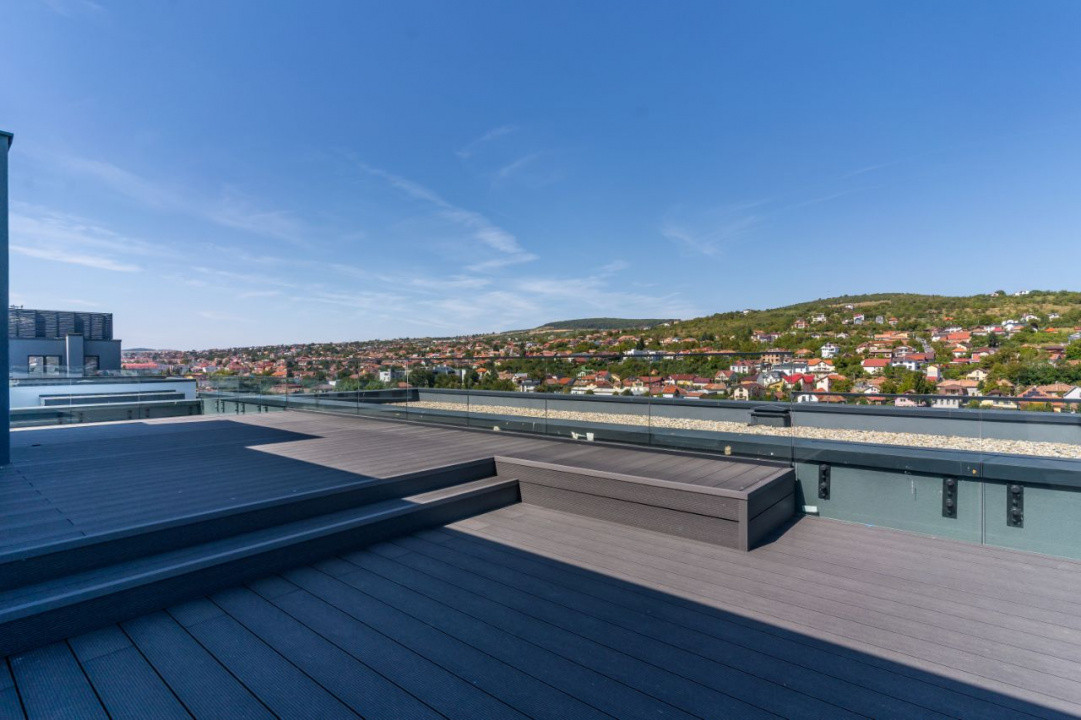 Apartament cu 3 dormitoare, Living + Bucătărie 2 bai, 2 terase!