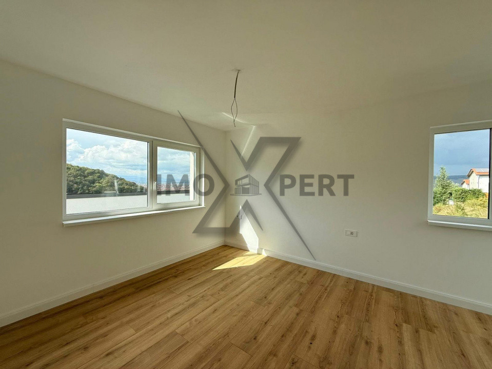 Casa individuala 4 camere ,parțial mobilat ,zona Vivo 