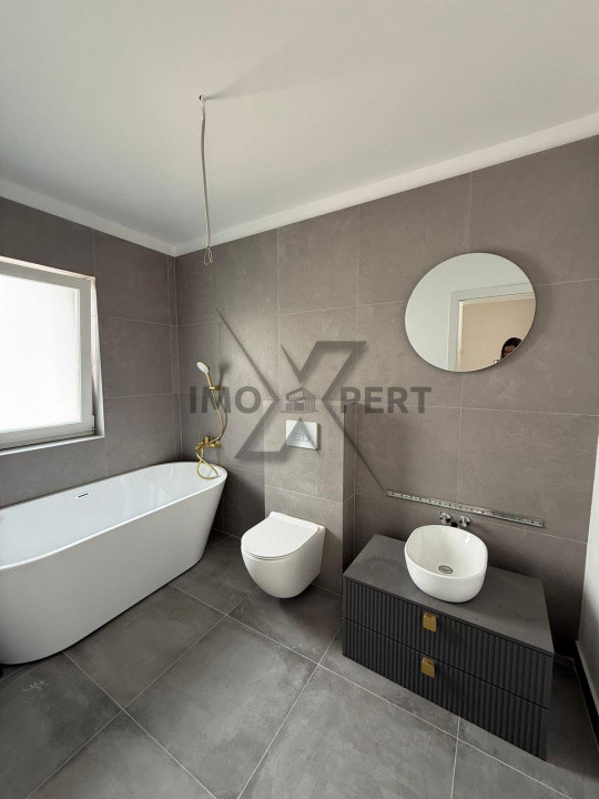 Casa individuala 4 camere ,parțial mobilat ,zona Vivo 