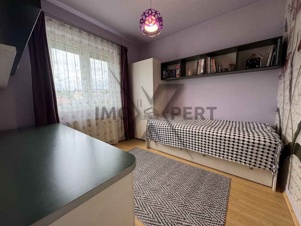 Casa duplex P+E+M, zona Primaria Floresti