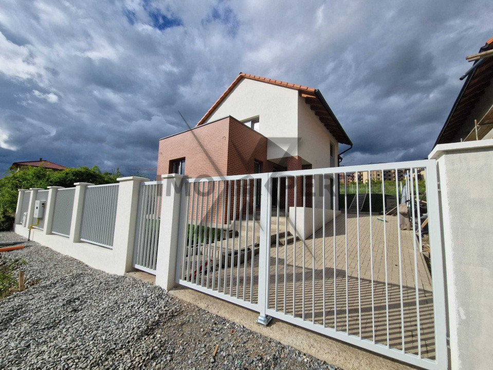 Casă premium la intrare in Chinteni, 514 mp teren, panouri solare