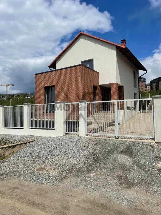 Casă premium la intrare in Chinteni, 514 mp teren, panouri solare