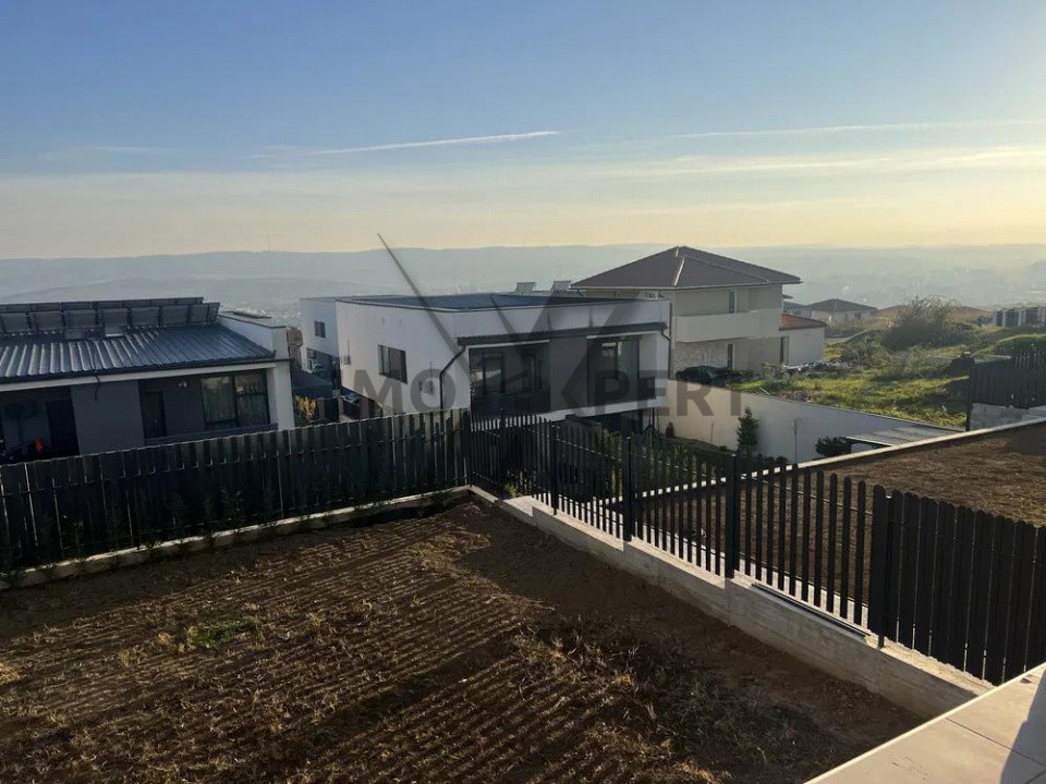 Duplex , 160 mp, zona Voronet