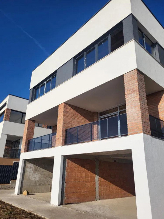 Duplex , 160 mp, zona Voronet