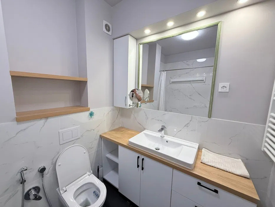 Apartament 3 camere, 73 mp, etaj intermediar, Vivo (Polus Center) Columna