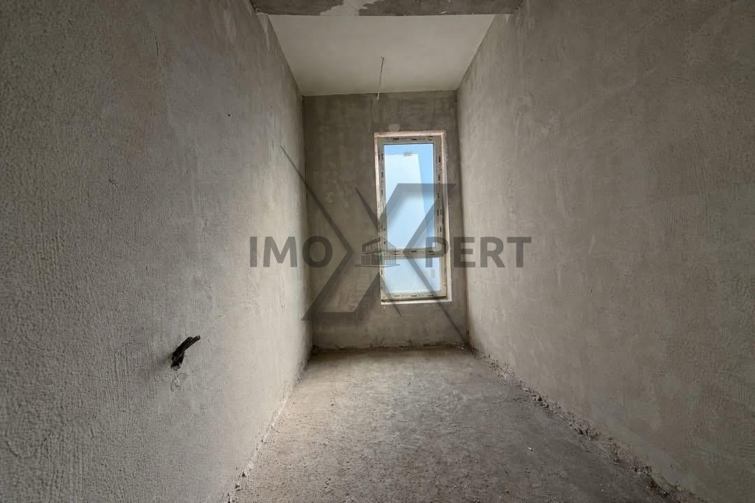 Oferta! Casa de 150 metri, cu Terasa, si Gradina, ,zona Vivo 