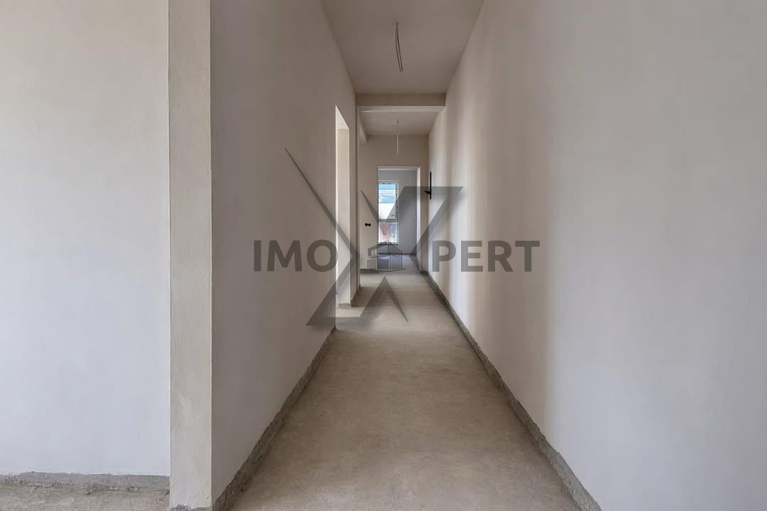 Oferta! Casa de 150 metri, cu Terasa, si Gradina, ,zona Vivo 