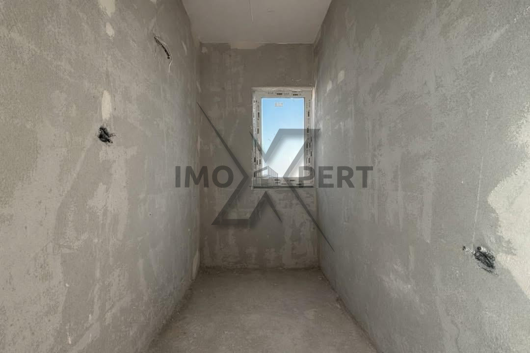 Oferta! Casa de 150 metri, cu Terasa, si Gradina, ,zona Vivo 