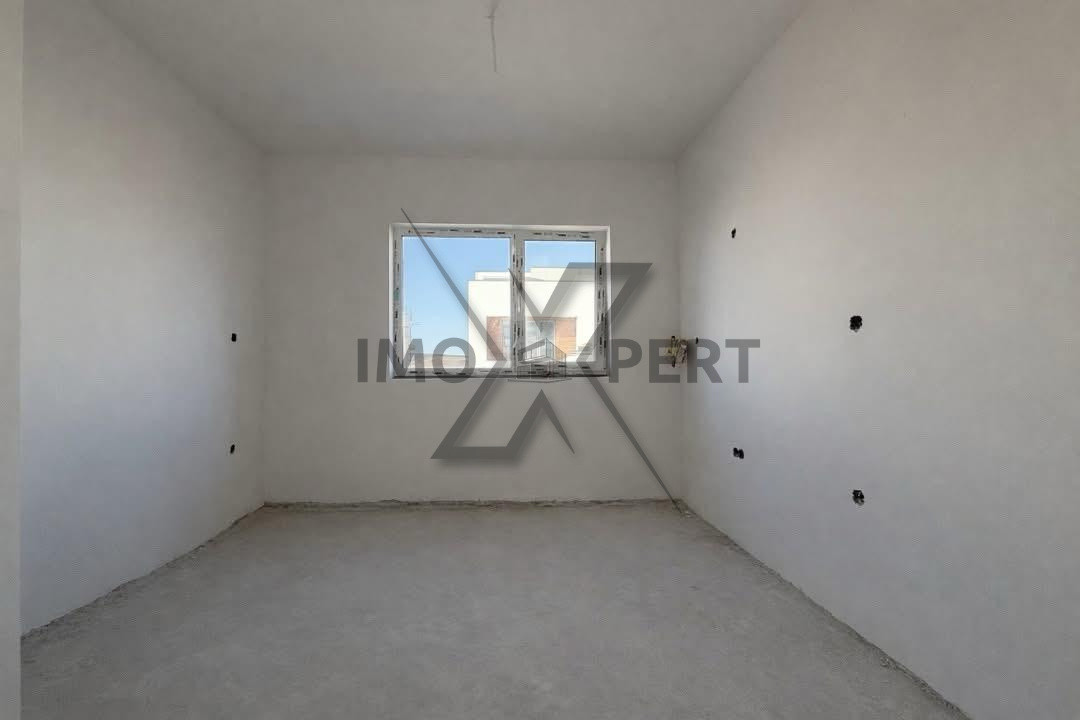 Oferta! Casa de 150 metri, cu Terasa, si Gradina, ,zona Vivo 