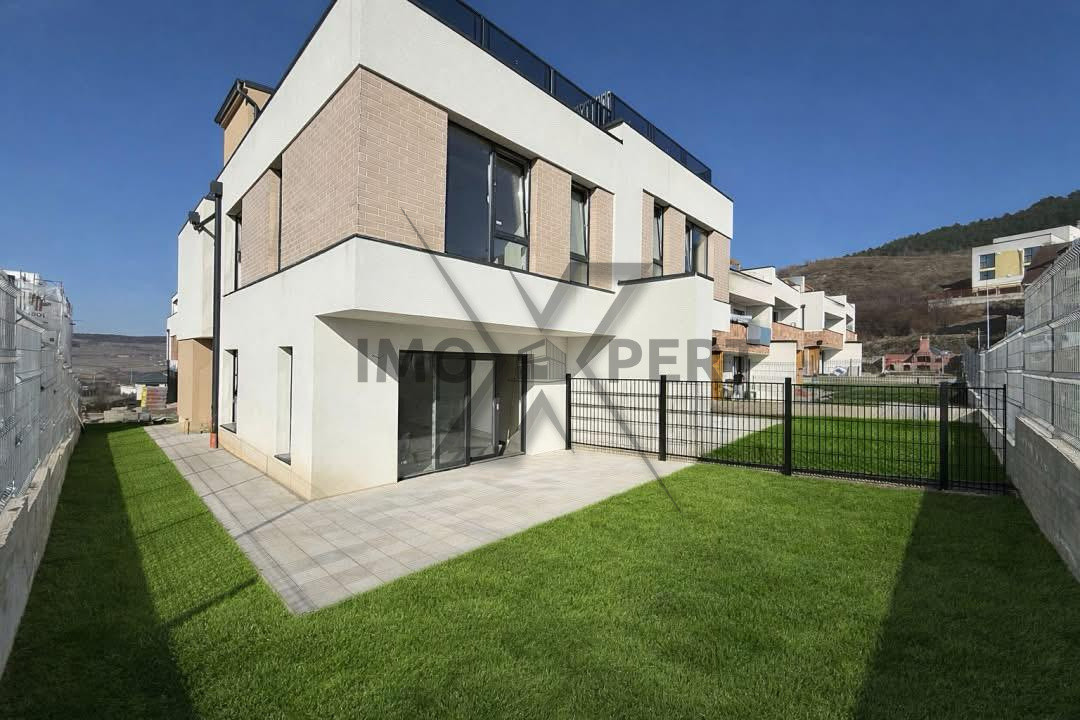 Oferta! Casa de 150 metri, cu Terasa, si Gradina, ,zona Vivo 