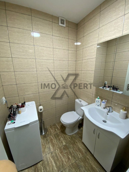 Apartament cu 2 camere, etaj intermediar, ansamblu Iris 