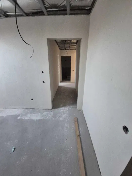 Apartament modern, 100mp, etaj + mansardă, cu grădină și parcare proprie