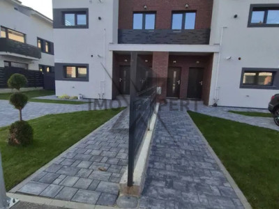 Apartament modern, 100mp, etaj + mansardă, cu grădină și parcare proprie