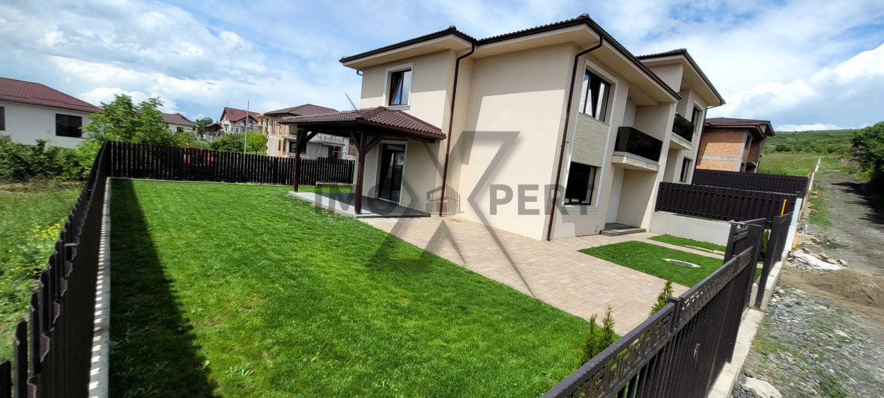 Duplex modern la intrarea în Chinteni, într-o zonă liniștită cu priveliște