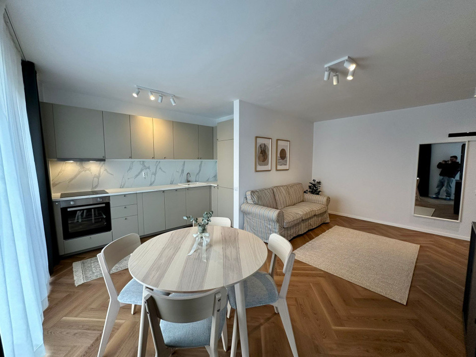 Apartament 2 camere, la cheie, etaj intermediar, zona Iulius Mall