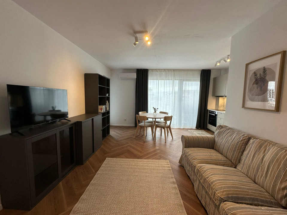 Apartament 2 camere, la cheie, etaj intermediar, zona Iulius Mall
