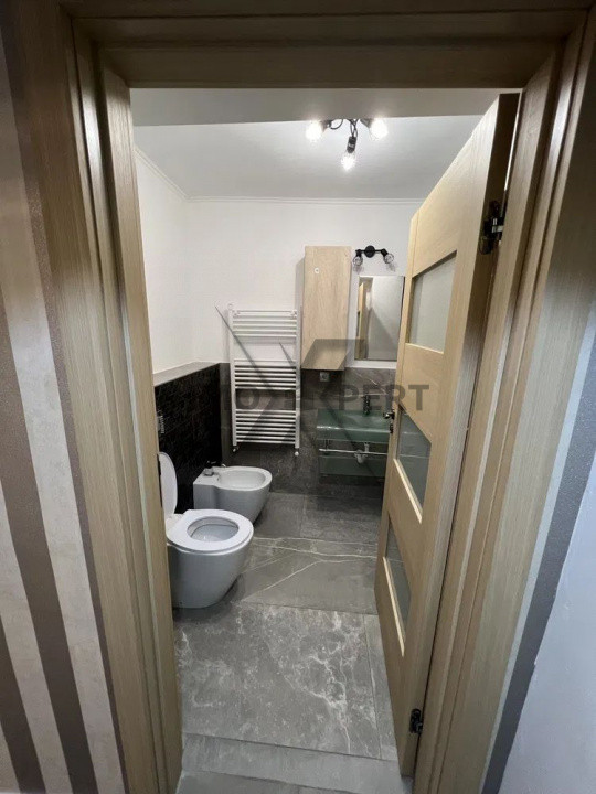 Apartament 2 camere , la cheie,  zona Dambu Rotund