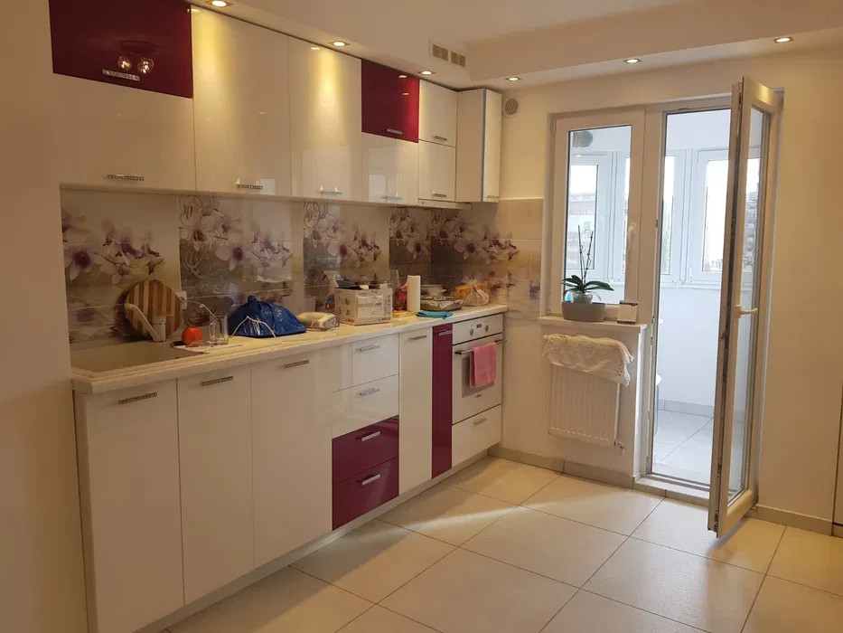Apartament 2 camere decomandat, langa iulius mall/FSEGA, etaj intermediar. 