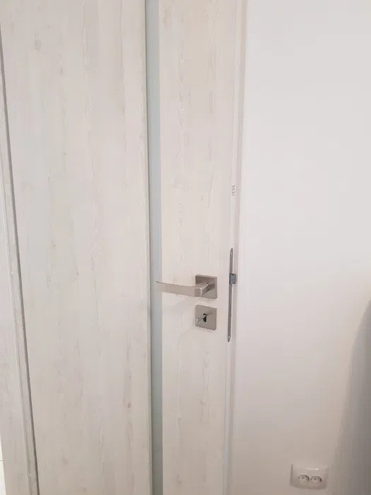 Apartament 2 camere decomandat, langa iulius mall/FSEGA, etaj intermediar. 