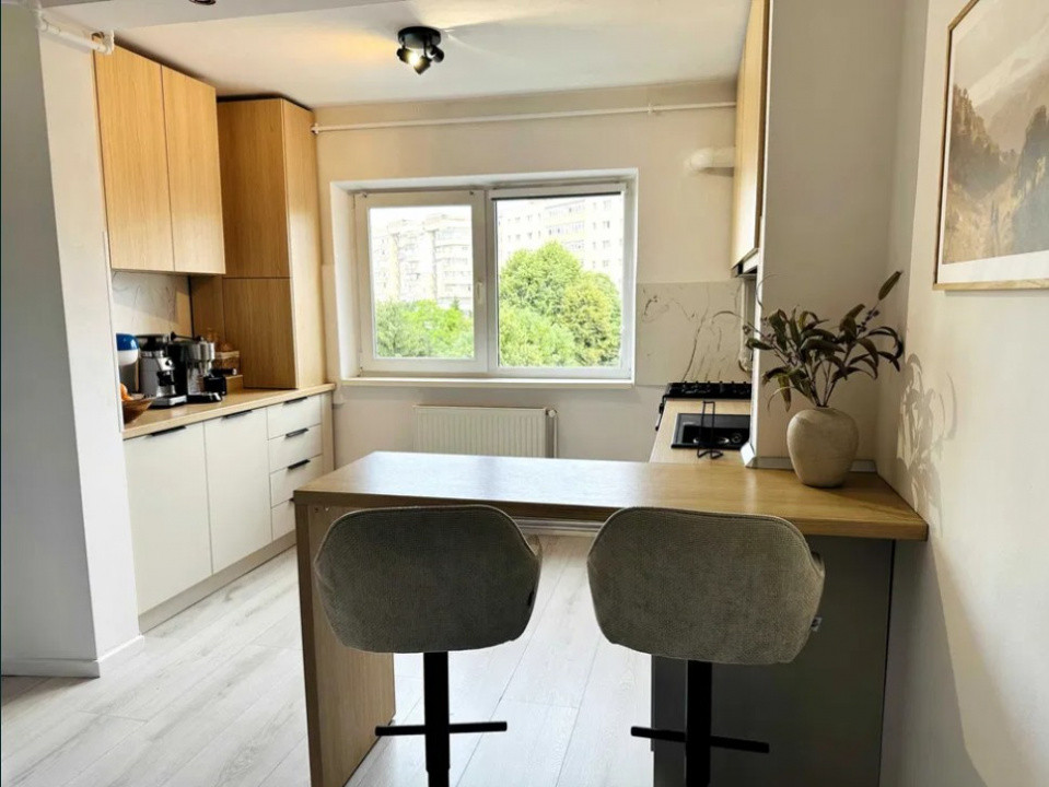 Apartament 2 camere decomandat, etaj intermediar cartier Manastur