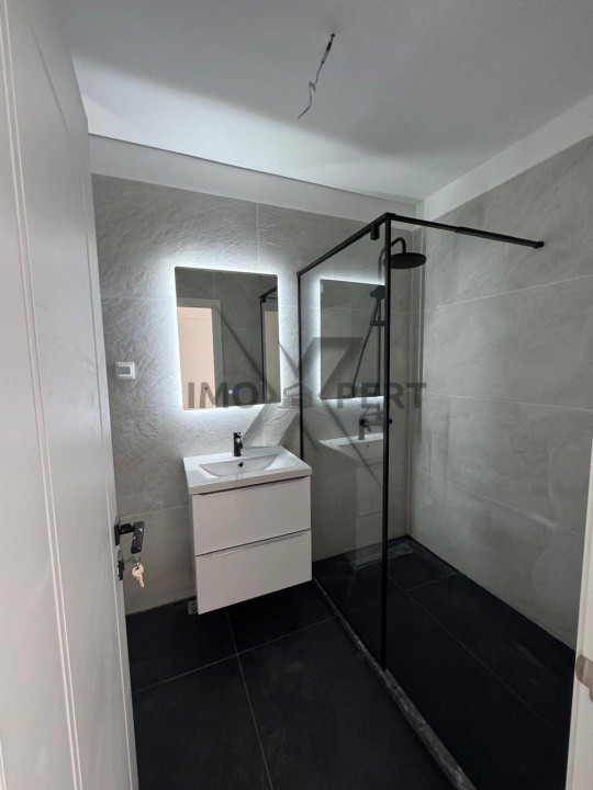 Apartament 2 camere finisat, etaj intermediar, ansamblul Eroilor