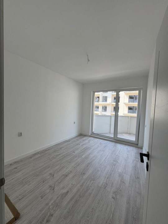 Apartament 2 camere finisat, etaj intermediar, ansamblul Eroilor