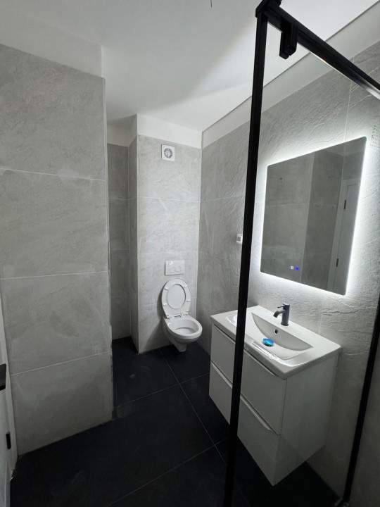 Apartament 2 camere finisat, etaj intermediar, ansamblul Eroilor