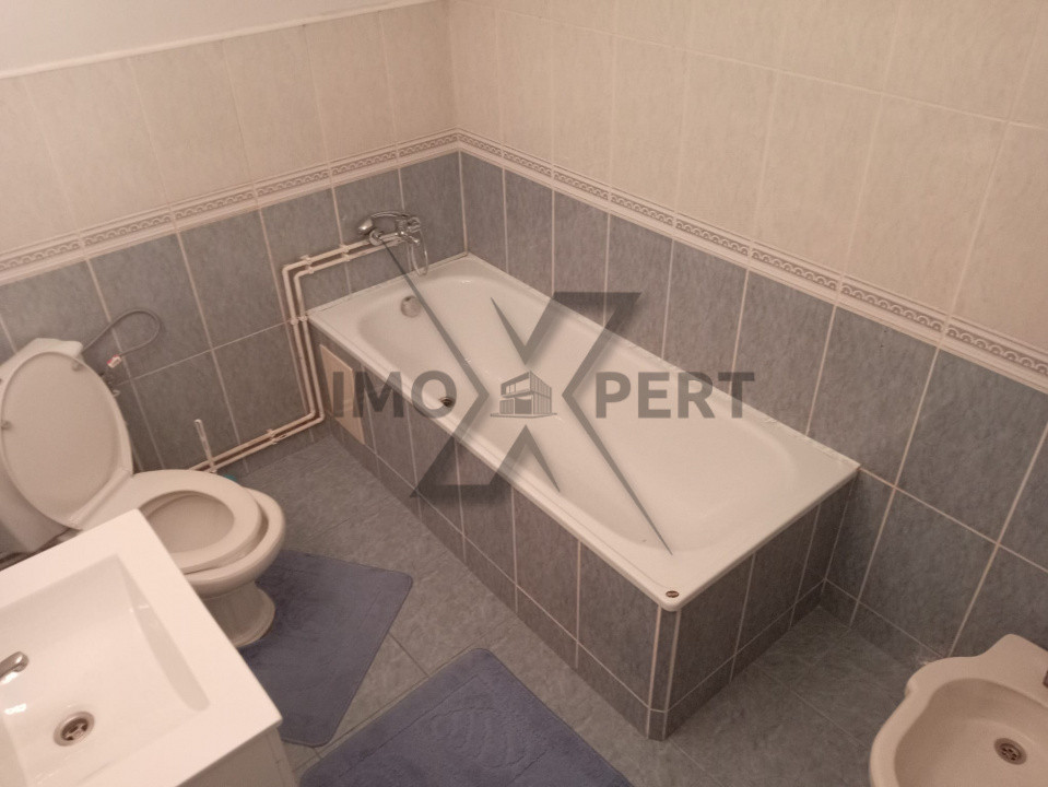 Oferim spre vanzare 2 case individuale intr-o curte generoasa, Mihai Viteazu!