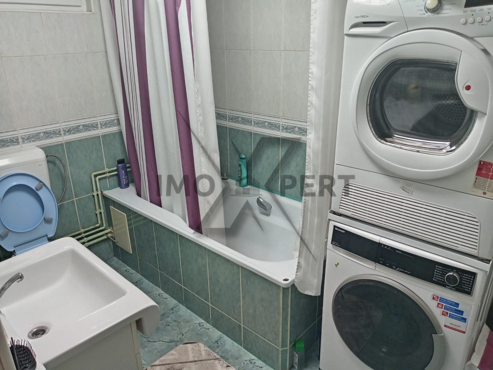 Oferim spre vanzare 2 case individuale intr-o curte generoasa, Mihai Viteazu!