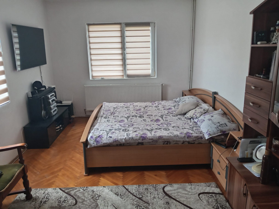 Oferim spre vanzare 2 case individuale intr-o curte generoasa, Mihai Viteazu!