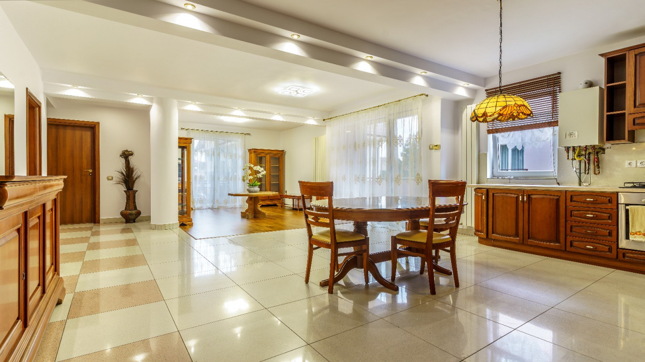 Apartament 99 mp + 2 balcoane, parter înalt – garaj opțional