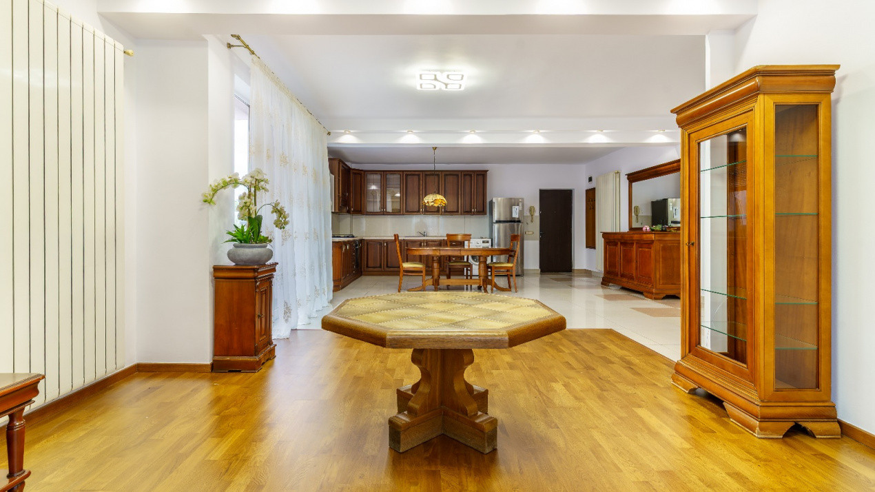 Apartament 99 mp + 2 balcoane, parter înalt – garaj opțional