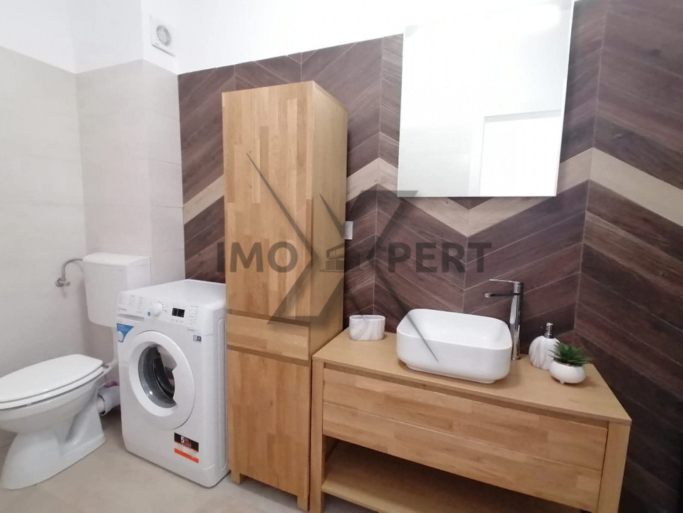 Apartament 3 camere bloc nou, garaj zona parcul feroviarilor 