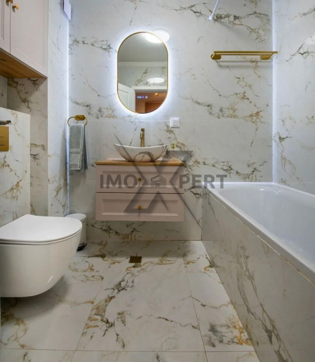 Apartament 3 camere , parcare, zona Vivo 