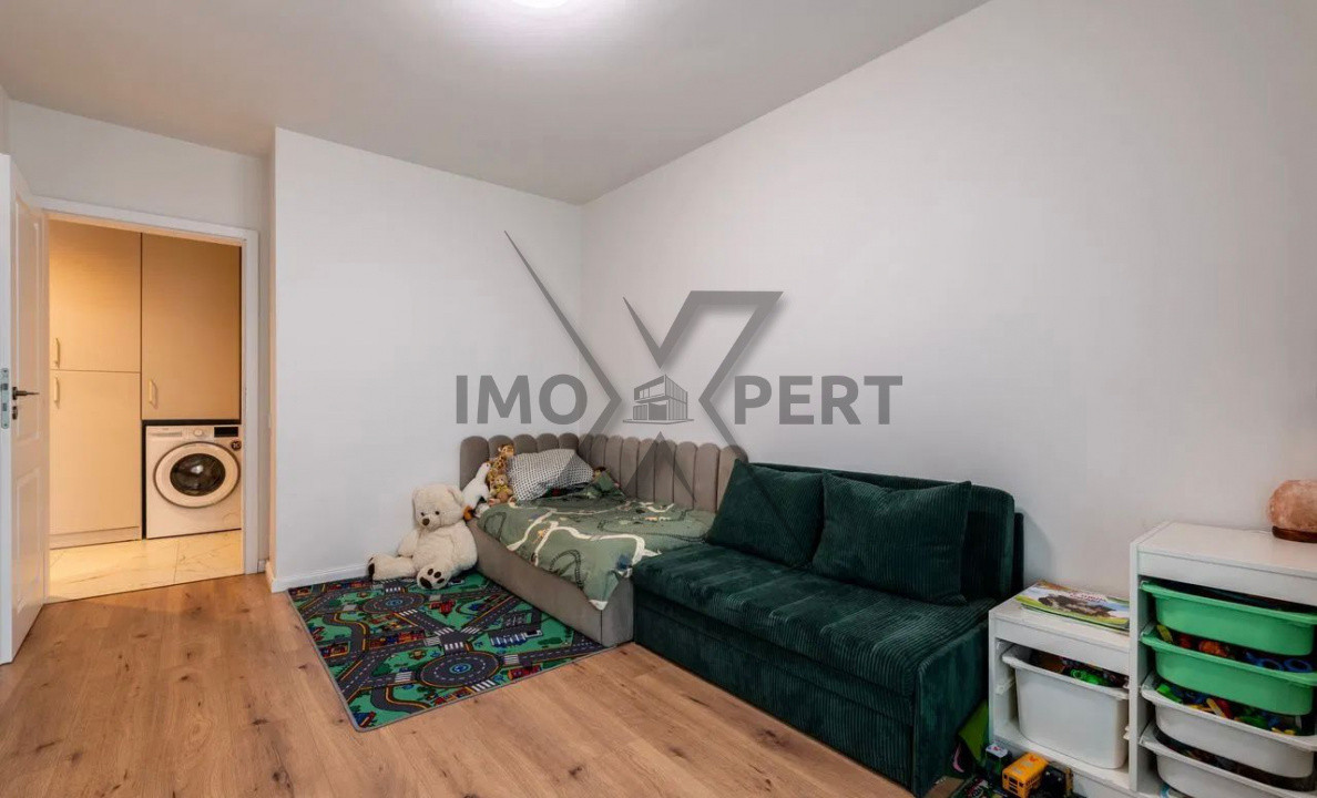 Apartament 3 camere , parcare, zona Vivo 