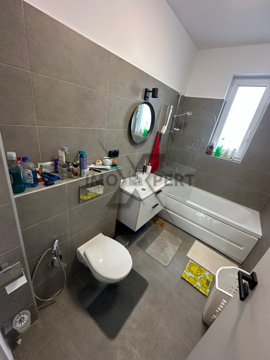 Apartament cu 2 camere, et 1/4 , 58mp, cu garaj zona Regal