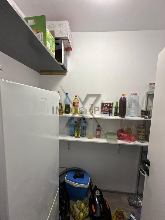 Apartament cu 2 camere, et 1/4 , 58mp, cu garaj zona Regal