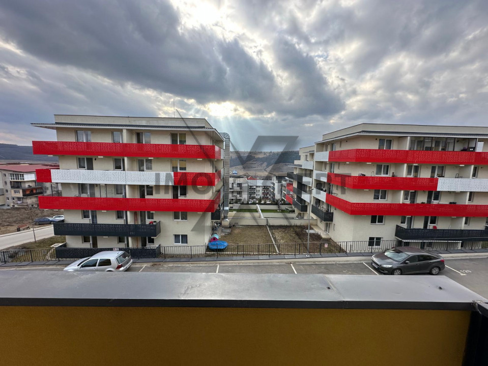 Apartament cu 2 camere, et 1/4 , 58mp, cu garaj zona Regal